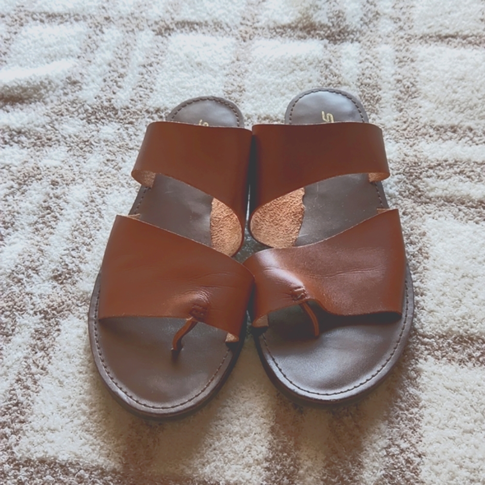 Tan Sandals by SODA Size 8.5